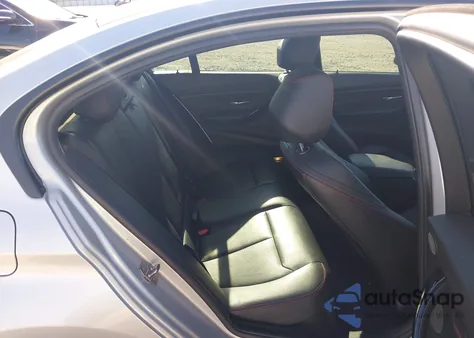 2015 BMW 328I z USA, uszkodzony, nr VIN WBA3A5C55FF608355